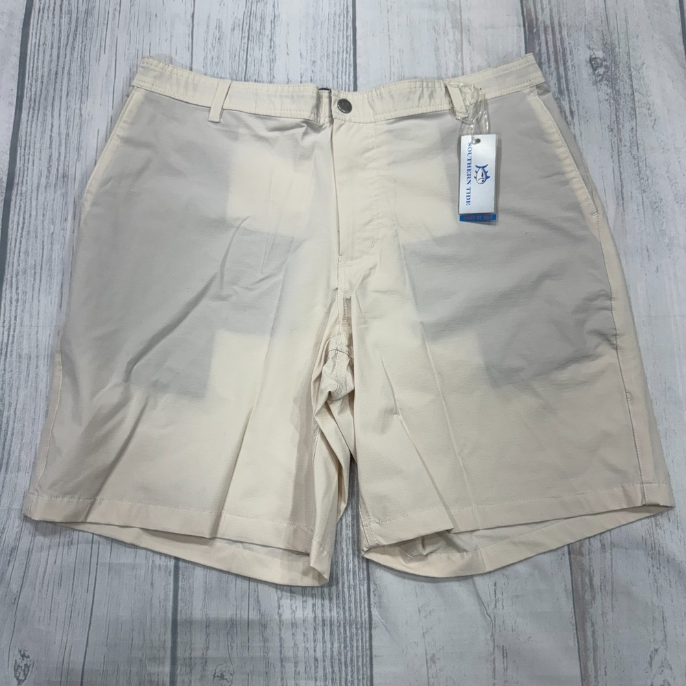 NWT Southern Tide T3 Shorts XL Beige Stone Tide to Trail Golf Swim Mens